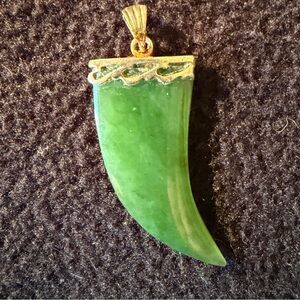 Vintage Jade & Silver Tone Claw Pendant